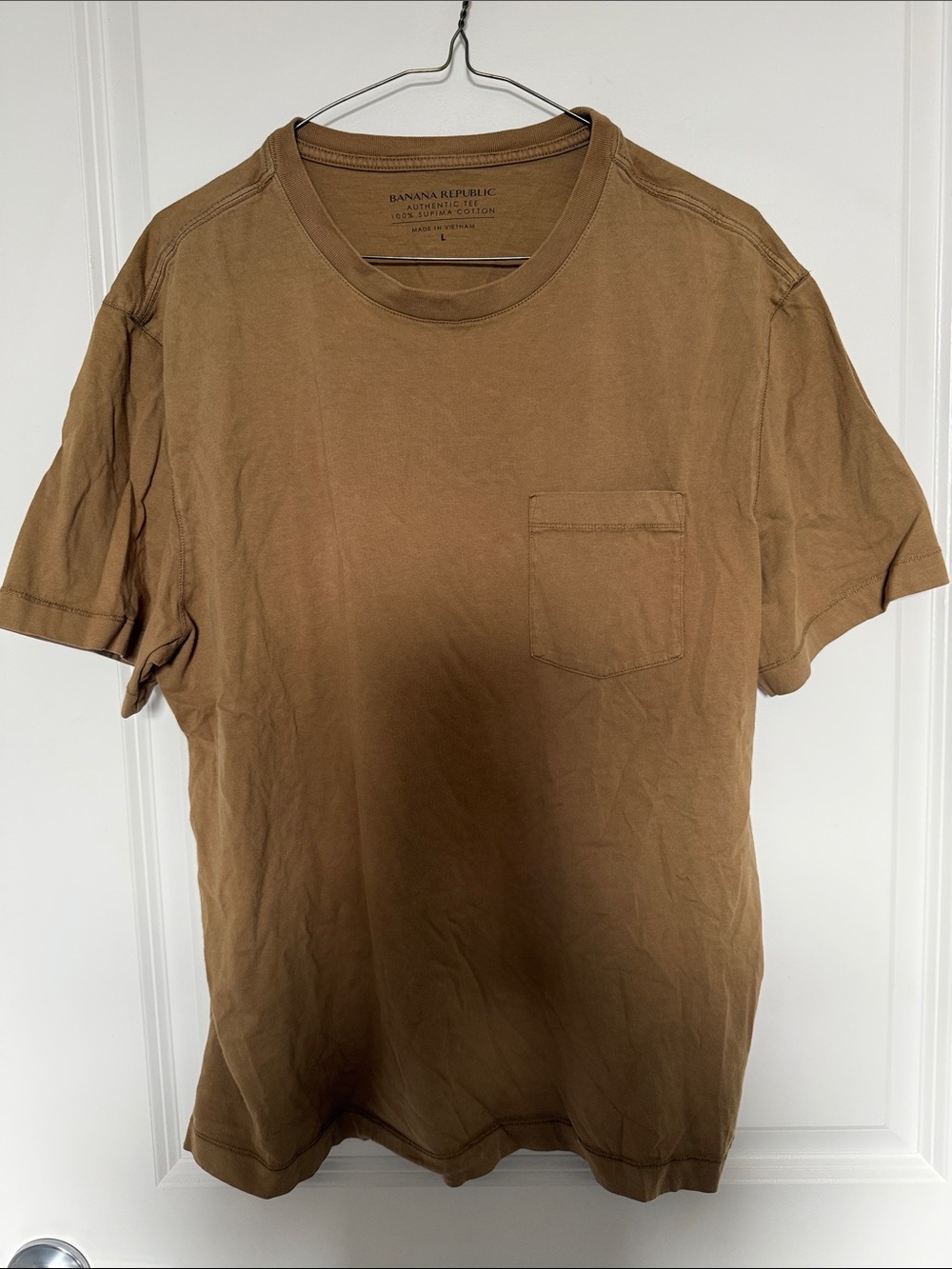 Banana Republic Men’s Short-Sleeve Pocket Tee — Tan/Brown